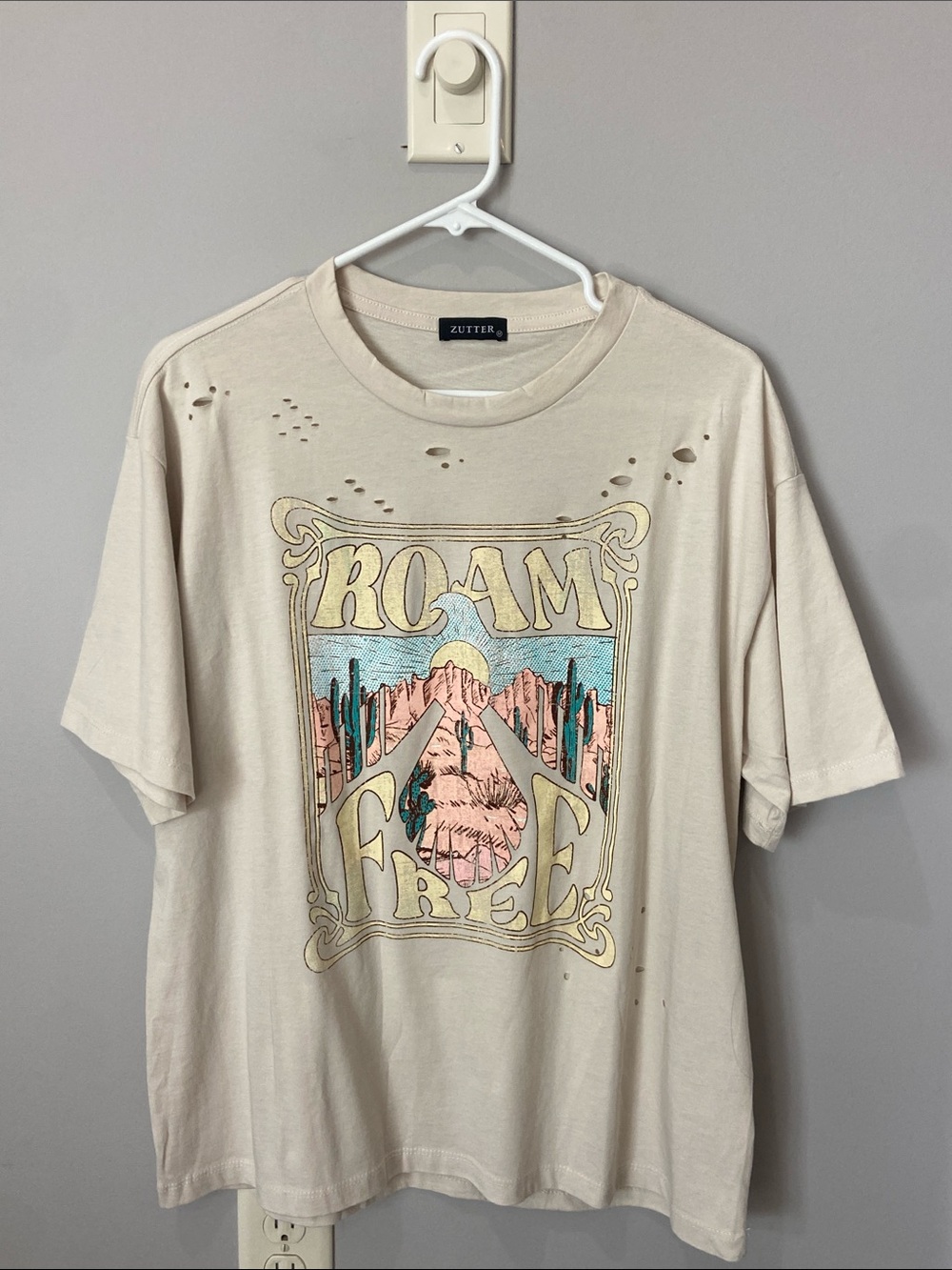 Roam Free Graphic Tee